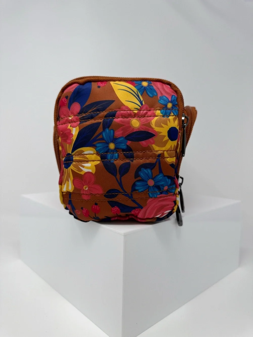 Lug Cosmetic Beauty Organizer Whim Copper Foulard Blue Floral Travel Case